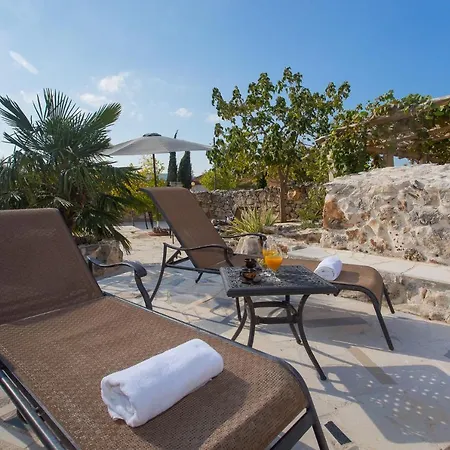 Stonehouse Marina Casa vacanze *