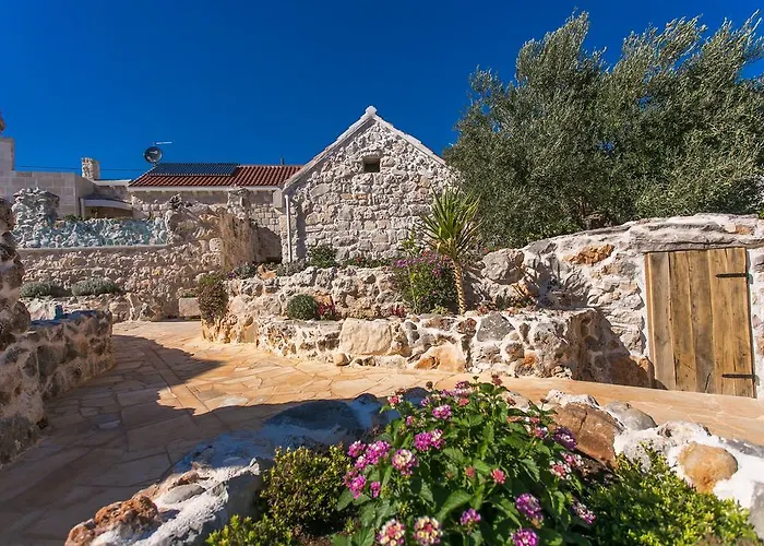 Stonehouse Marina Nyaraló *