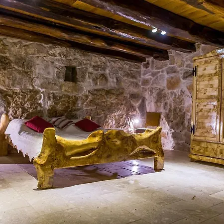 Stonehouse Marina Vrsine