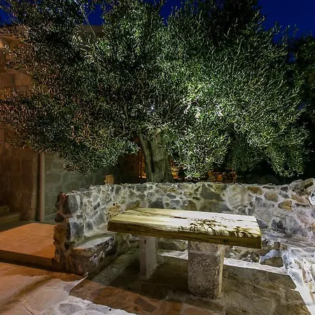 Stonehouse Marina Vrsine