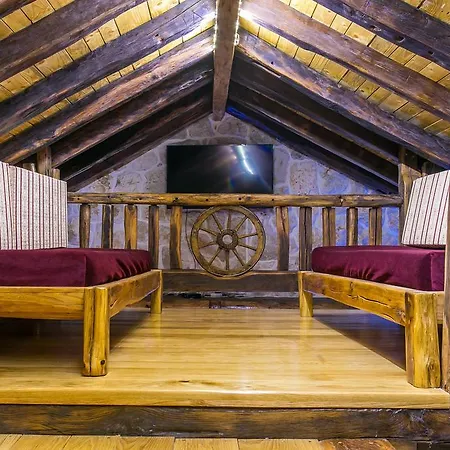 Vikendica Stonehouse Marina Vrsine