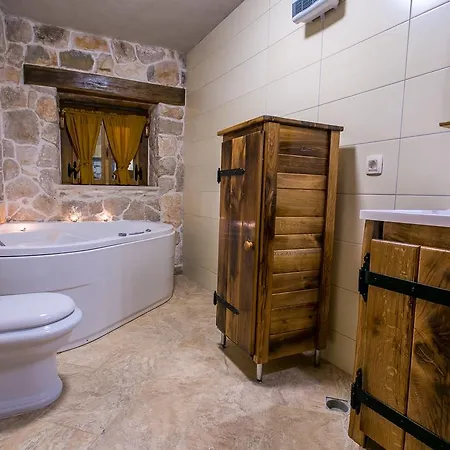 Vikendica Stonehouse Marina