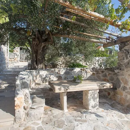 Stonehouse Marina Nyaraló *