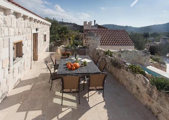 Stonehouse Marina Дом отдыха Vrsine