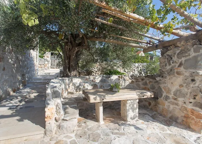 Stonehouse Marina Дом отдыха *