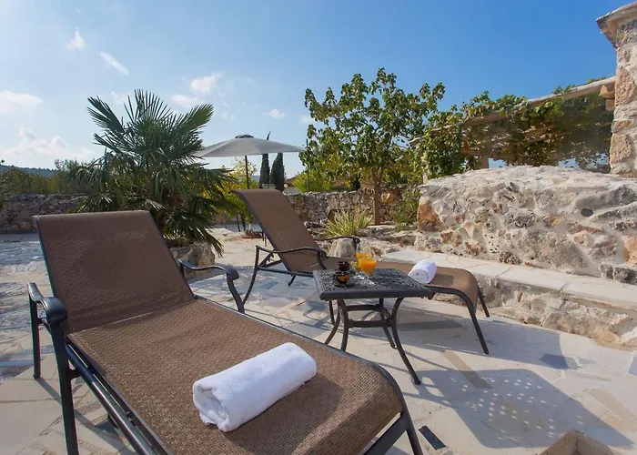 Stonehouse Marina Дом отдыха *