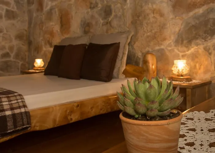 Дом отдыха Stonehouse Marina *